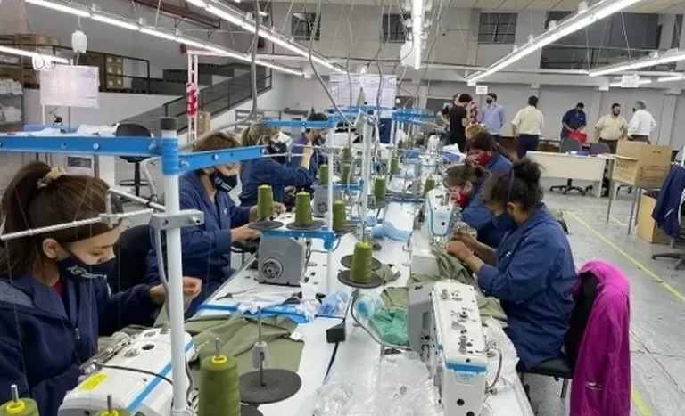 Fábricas textiles suspenden actividades los sábados por la baja en las ventas