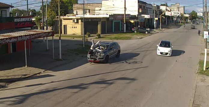 Atropello en plena picada: un hombre de 68 años deja a un adolescente en grave estado