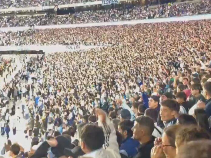 Cánticos de protesta en la despedida de Messi: hinchas se pronuncian contra Chiqui Tapia