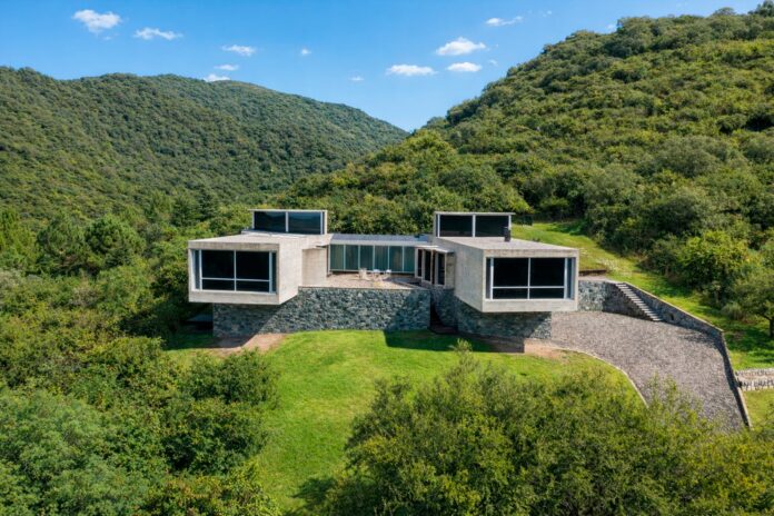 Casa Nekola: La obra maestra de Miguel Ángel Roca a la venta por US$732.000