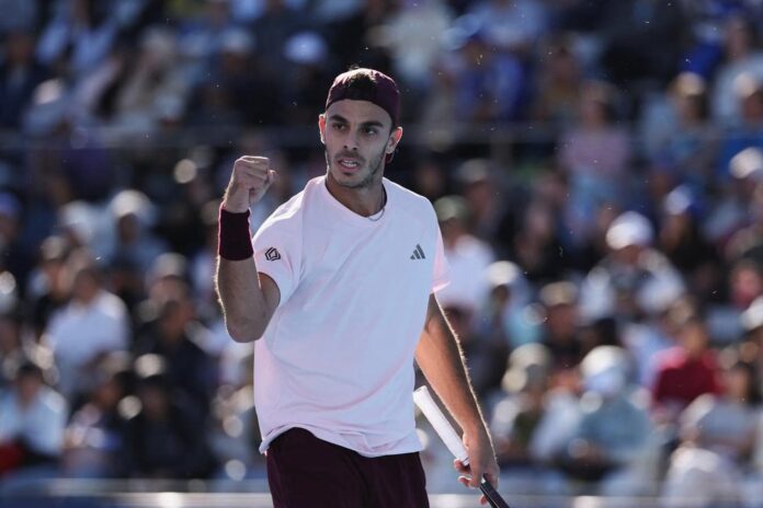 Cerúndolo avanza a cuartos de final en el ATP 500 de Beijing tras un sólido triunfo