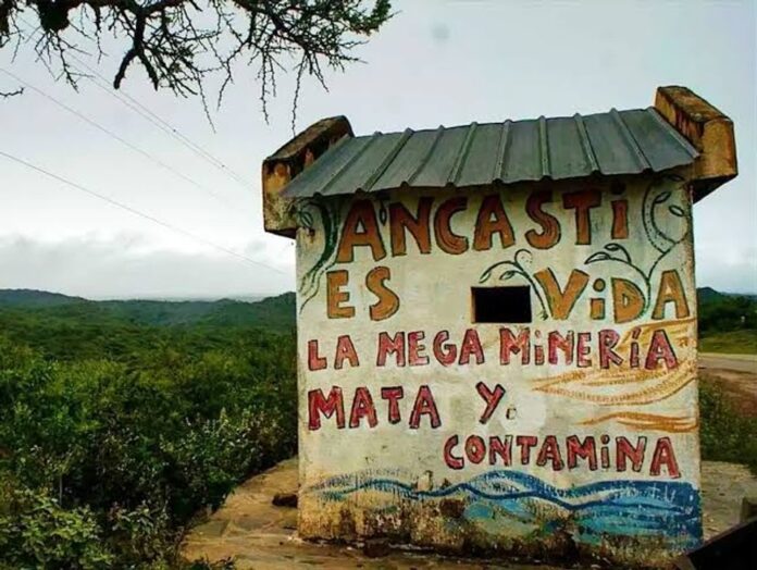 Cincuenta Impugnaciones Detienen Charla sobre Proyecto Minero en Catamarca