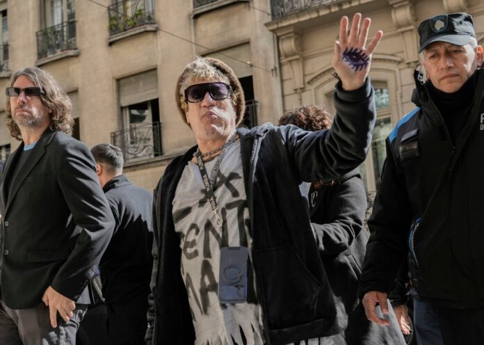 Continúa el juicio a Cristian «Pity» Álvarez con testigos protegidos y el músico desde el hospital