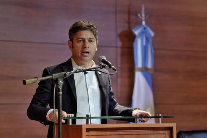 Controversia por Aumentos de Luz: Gobierno y Distribuidoras Apelan Congelamiento Judicial