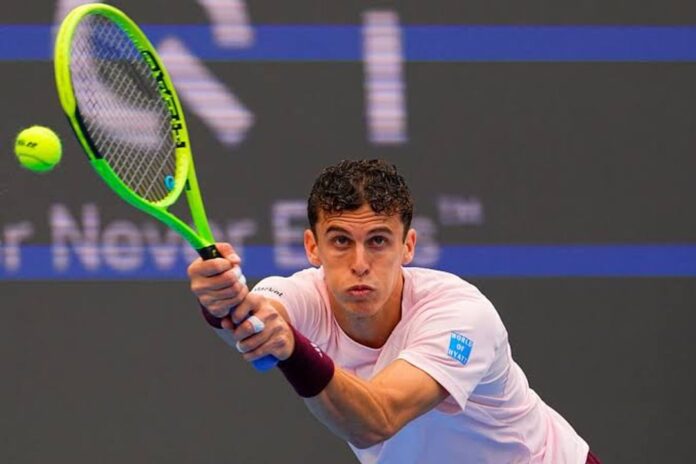 Cuatro tenistas argentinos avanzan en el Masters de Shanghái