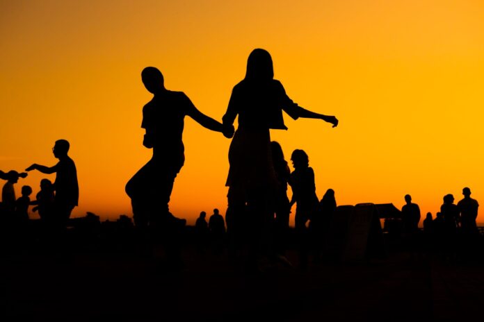 Descubre el poder del movimiento: Ecstatic Dance llega al Bienestar Fest con Sofi Lofi