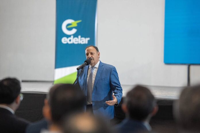 Docentes de Tierra del Fuego exigen un aumento salarial a $3,1 millones