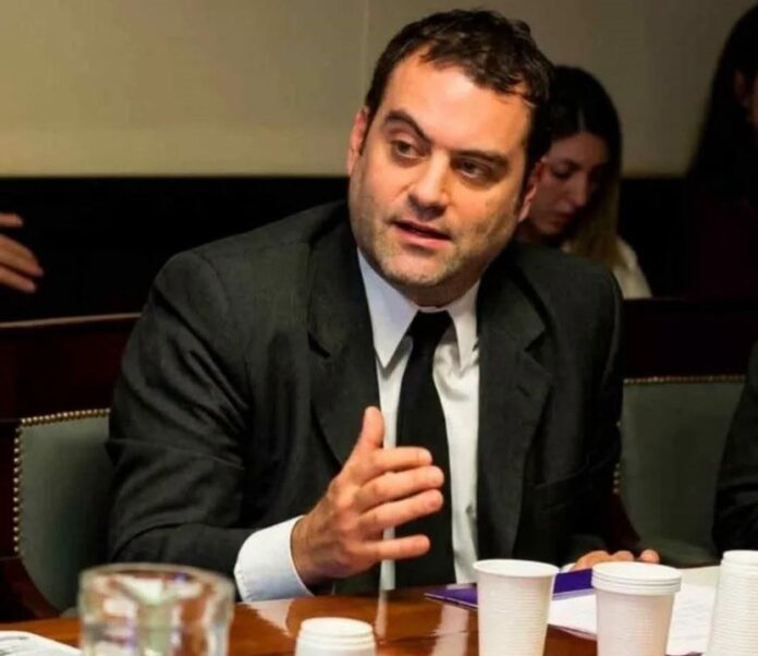 El Juez Cormick: Clave en la Controversia por el Financiamiento Universitario y la Reforma Laboral