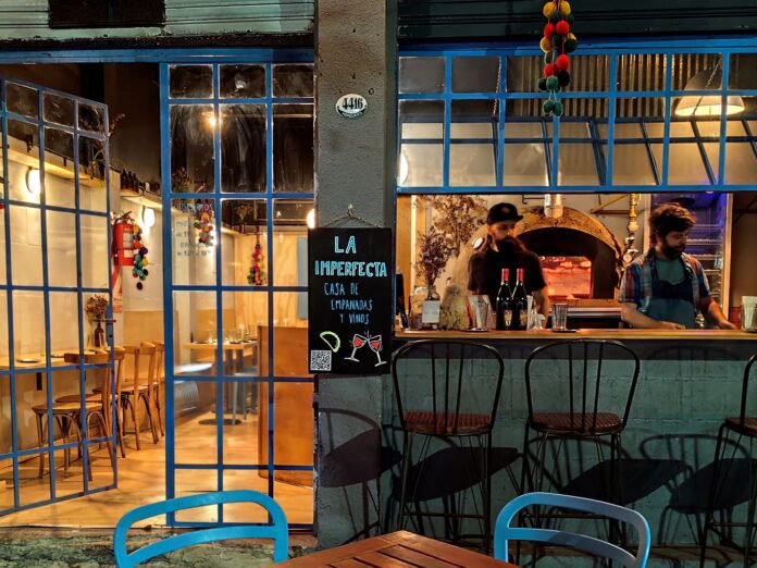 El Sabor de la Tradición: Cómo las Empanadas Salteñas Conquistan Buenos Aires