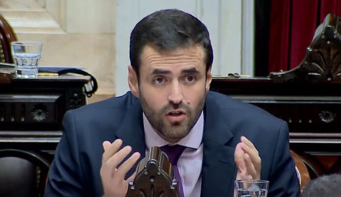 Exdiputado kirchnerista en la mira por uso indebido de fondos para difundir fake news