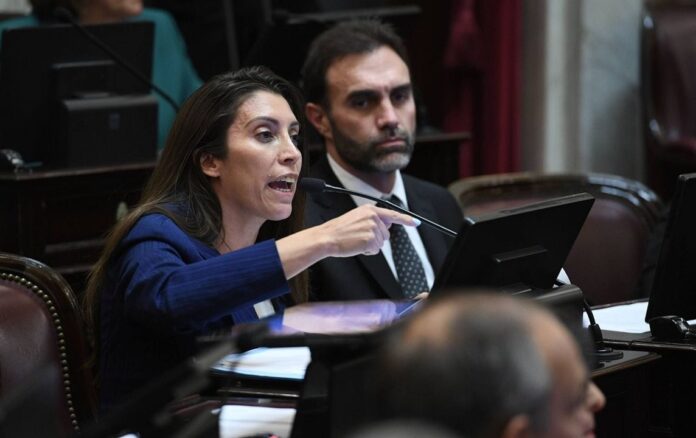 Florencia López exige juicio político a la Corte Suprema tras derogación de la Ley de Tierras