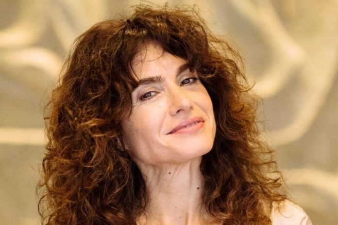 Florencia Raggi: Reflexiones sobre maternidad y su nuevo unipersonal en el Teatro San Martín