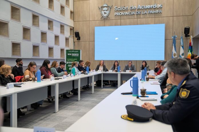 Gremios de La Pampa Culpan a Trabajo por la Suspensión de la Paritaria