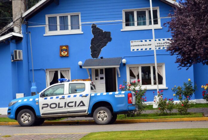 Hombre detenido tras el asesinato de su hija de tres años en Villa La Angostura