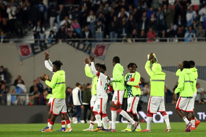 Juveniles de Burkina Faso: Una noche de sueños y desafíos en el Monumental