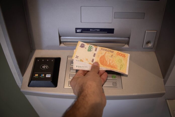 La Transformación Digital Reduce en 672 las Sucursales Bancarias en Argentina