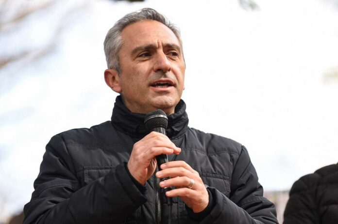 Larroque Advierte: «Unidos Sí, Pero No Amontonados» para el Peronismo de 2027