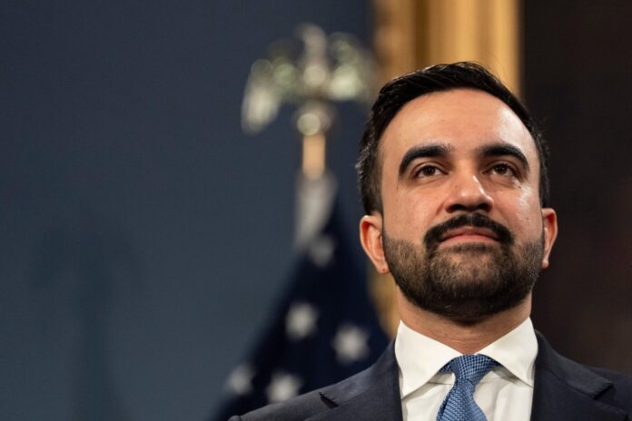 Mamdani insta a propietarios de estacionamientos a rechazar operaciones del ICE en Nueva York