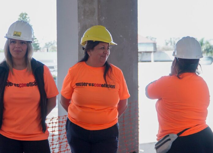 Mujeres con Oficio: Transformando Estereotipos en el Mundo Laboral