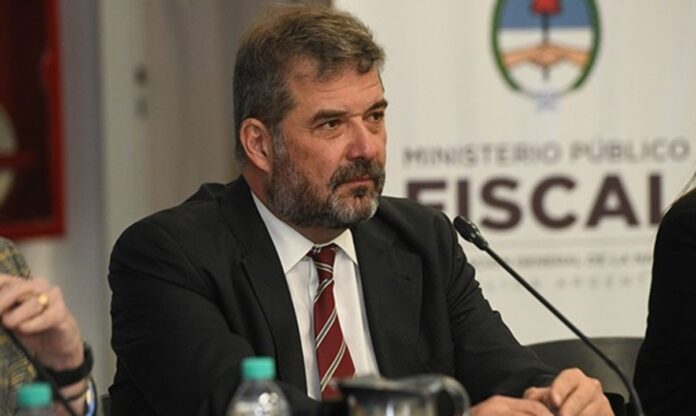 ONG Denuncia al Fiscal Arrigo por Manejo de Caso de Trata de Personas