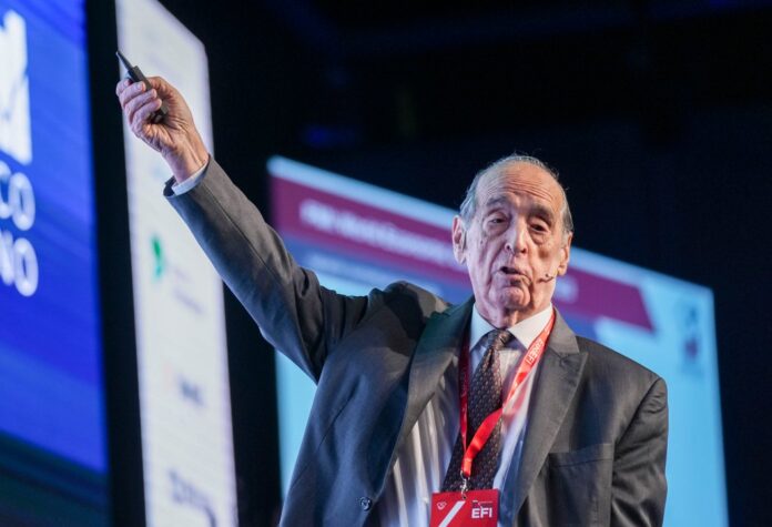 Ricardo Arriazu advierte sobre la incertidumbre financiera global y el estatus de Argentina