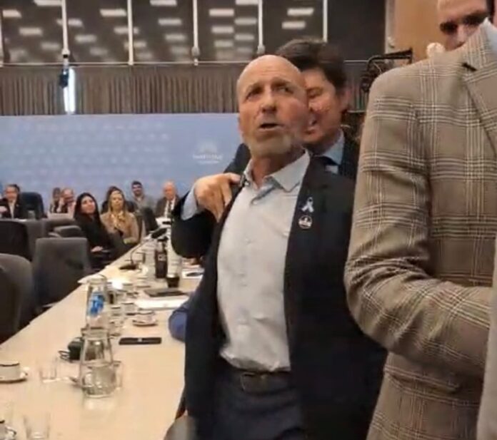 Ruidos en el Congreso: Diputados protagonizan acalorada discusión