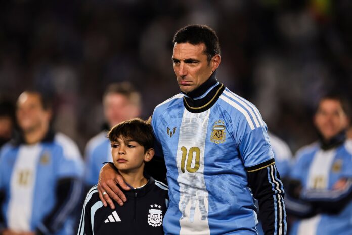 Scaloni: El DT que llevó a Messi a la gloria y ahora enfrenta el desafío de su ausencia