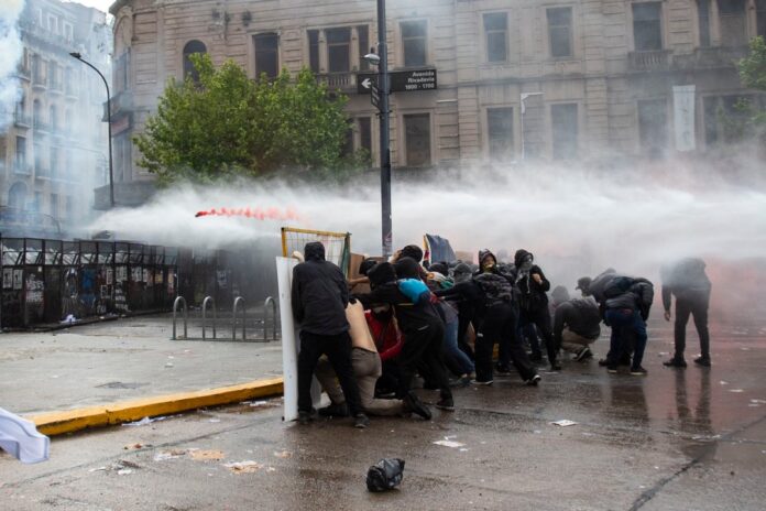 Varsky Asegura que Disturbios en Marcha Universitaria Fueron Causados por Infiltrados